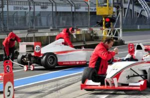 Formel Auto selber fahren fuer Einsteiger