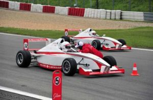 Formel Wagen selber fahren fuer Einsteiger